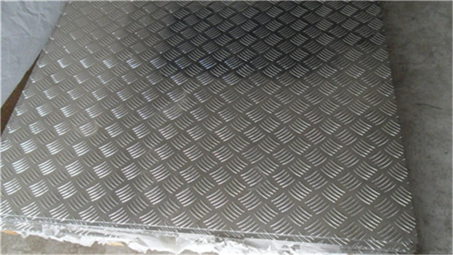 铝板厂家讲述钢材辊轧成型的方法